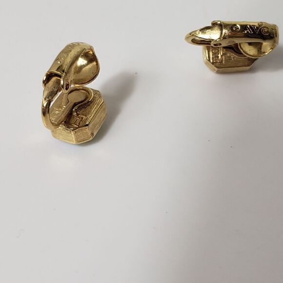 VINTAGE AVON Aurora Borealis Enamel-cut Clip-on Earrings - Picture 5 of 5